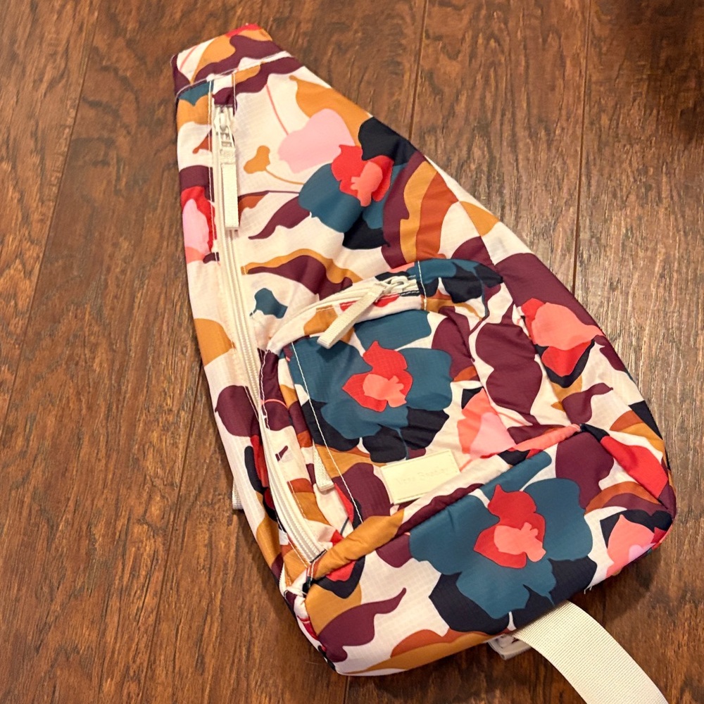 NWOT!! Vera Bradley sling bag
